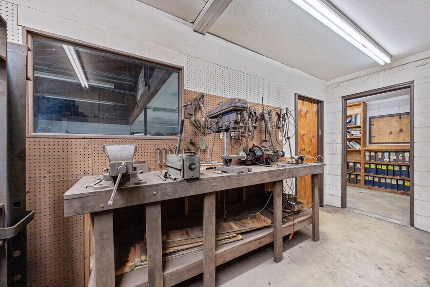 More Photos Of 2556 Ocean Hwy W, Shallotte Specialty For Sale