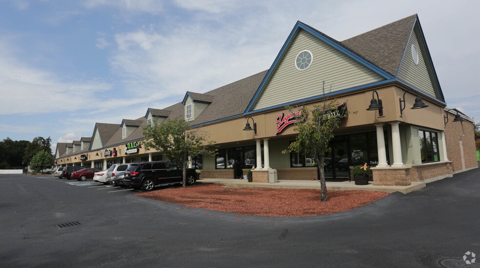 Primary Photo Of 68 Airport Rd, Fitchburg General Retail For Lease