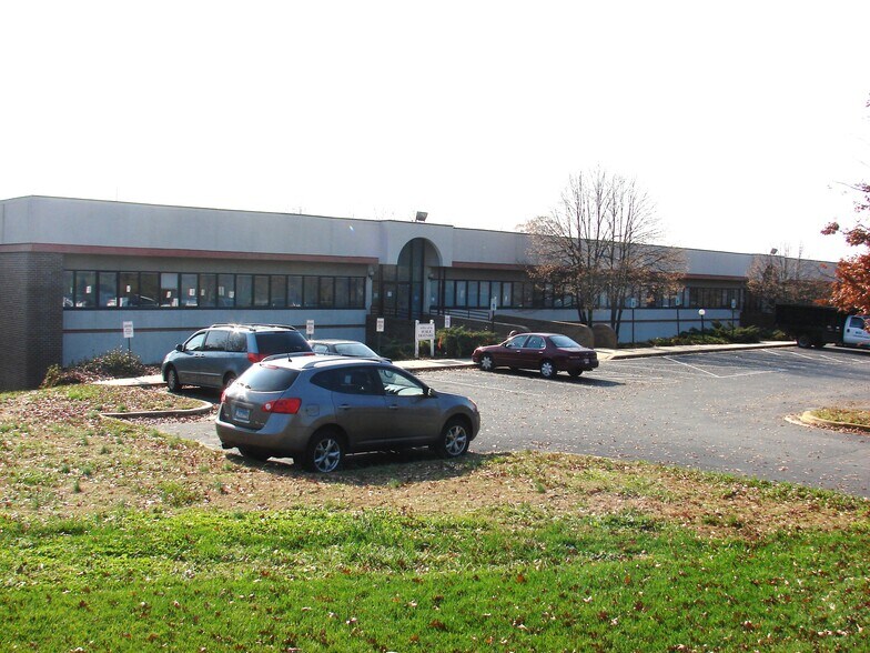 Primary Photo Of 101 Catalpa Dr, La Plata Medical For Lease