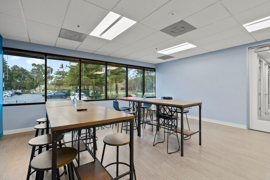 More Photos Of 1810 Gateway Dr, San Mateo Coworking Space