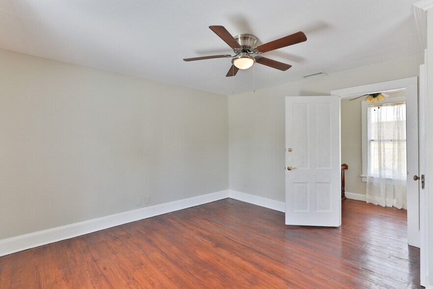 More Photos Of 40 Abbott St, Saint Augustine Flex For Sale