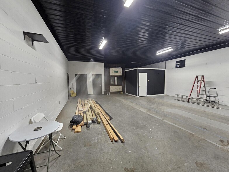 More Photos Of 419 N Home St, Union City Loft Creative Space For Sale