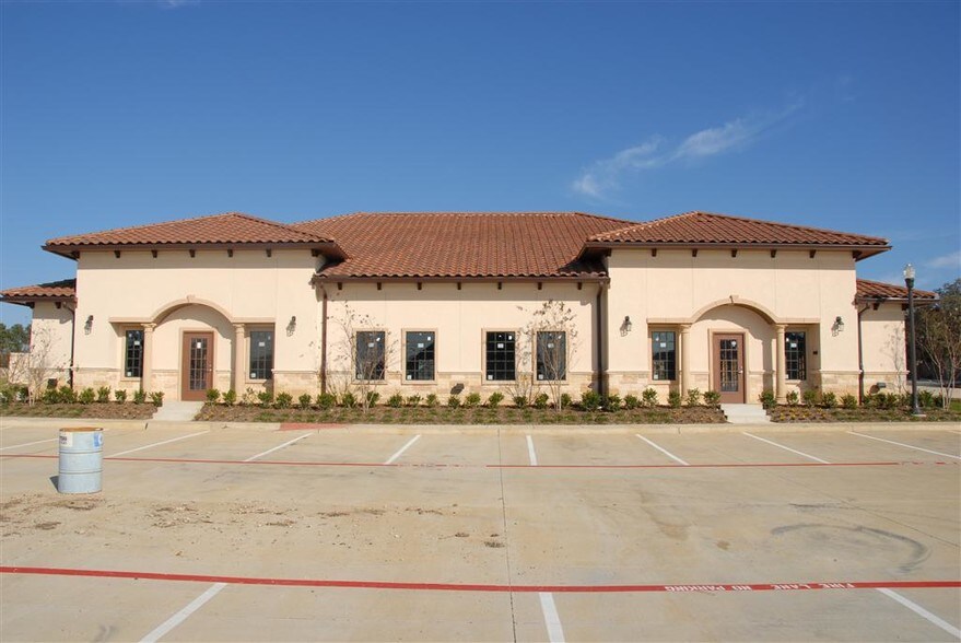 More Photos Of 3065 W Southlake Blvd, Southlake Unknown For Lease
