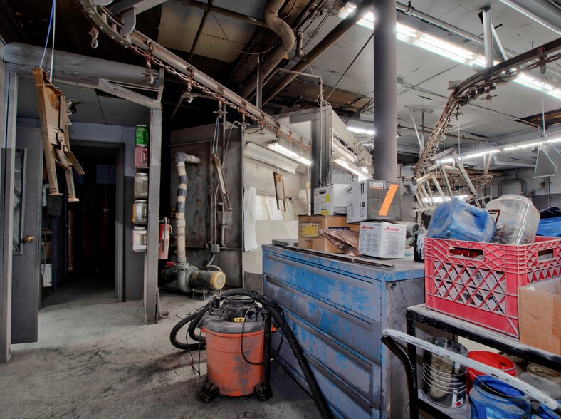 More Photos Of 56 Clarendon Ave, Kingston Warehouse For Sale