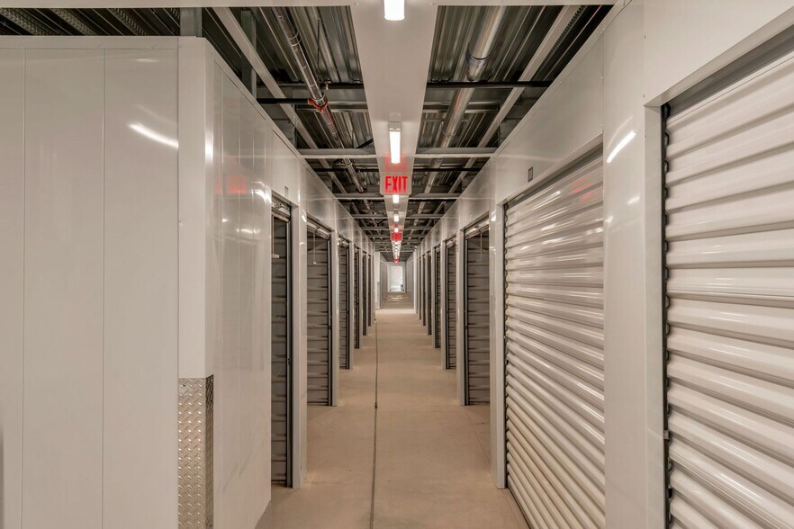More Photos Of 275 W Bullriver Rd, Lehi Self Storage For Sale