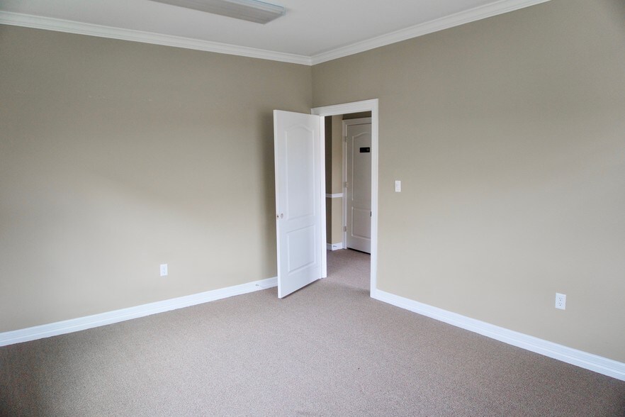 More Photos Of 4502 Riverstone Blvd, Missouri City Medical For Lease