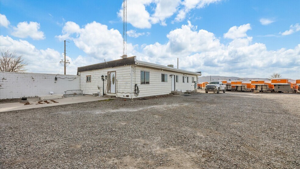 More Photos Of 2394 Leland Ave, Grand Junction Warehouse For Sale