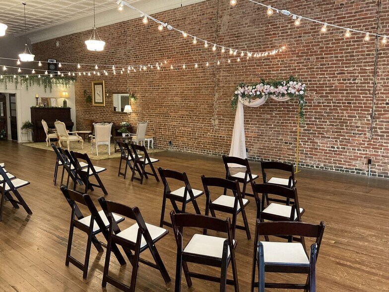 More Photos Of 206 Gay St, Erwin Storefront Retail Residential For Sale