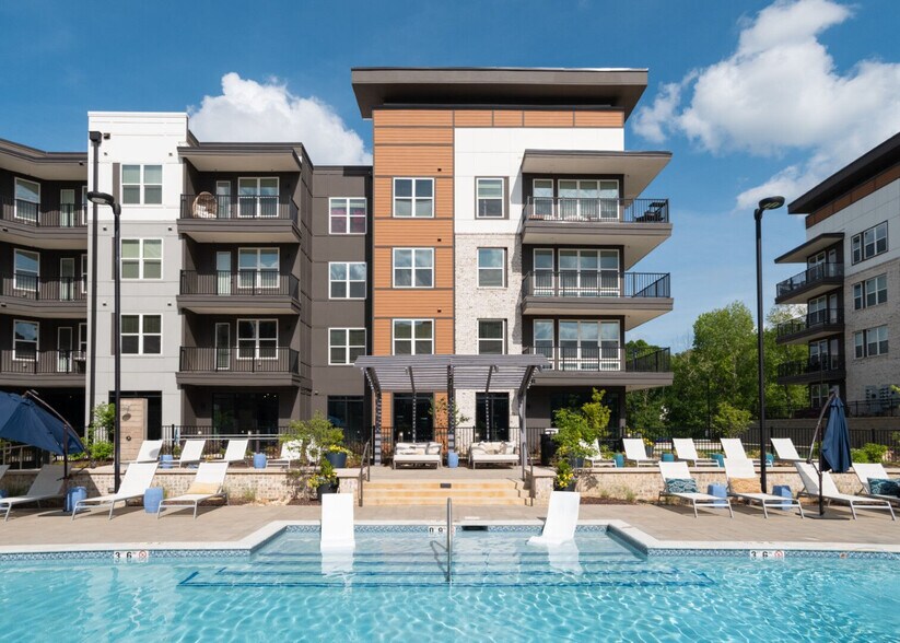 More Photos Of 930 W Mallard Creek Church Rd, Charlotte Apartments For Lease