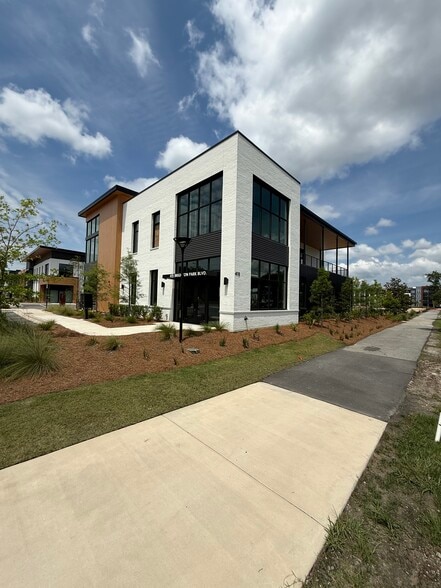 More Photos Of 415 Brighton Park Blvd, Summerville Office Residential For Lease