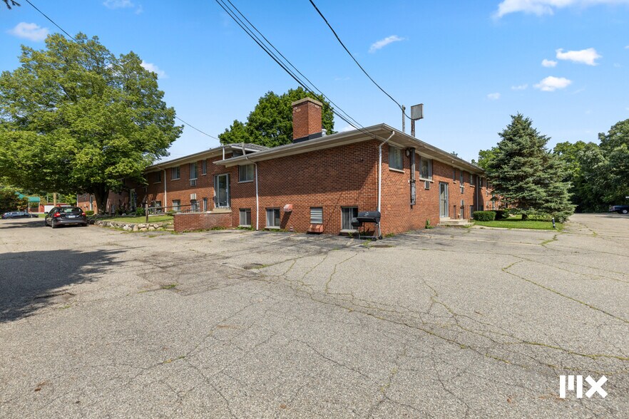 More Photos Of 2907 S Burdick St, Kalamazoo Apartments For Sale