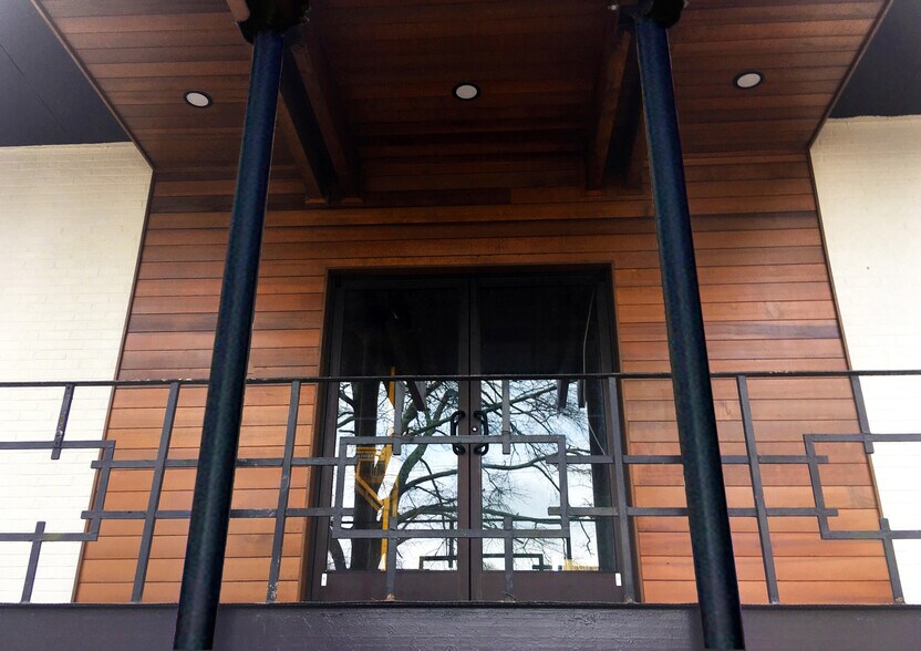 More Photos Of 2418 Devine St, Columbia Medical For Lease