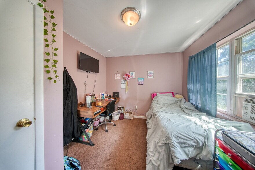 More Photos Of 100 1/2 Kingston Ave, Port Jervis Apartments For Sale