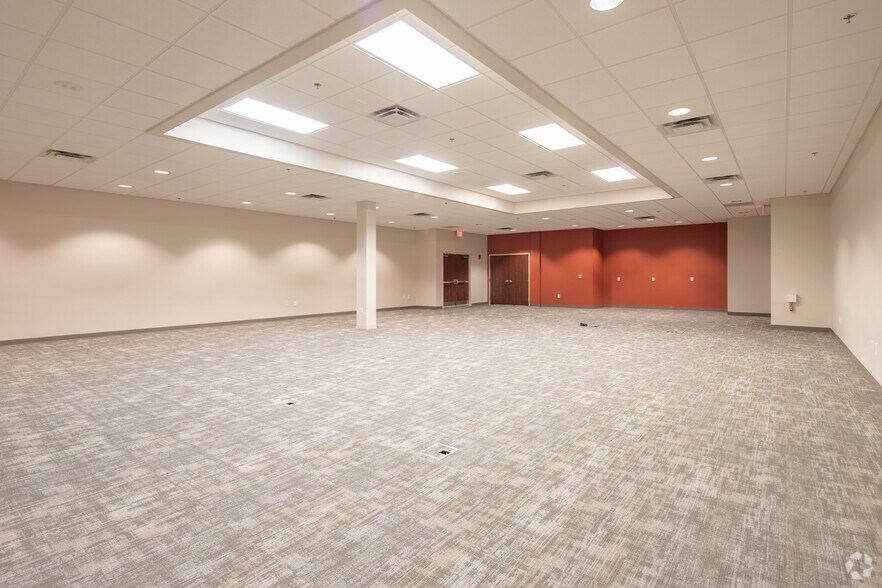 More Photos Of 345 Bob Heath Dr, Huntsville Office For Lease