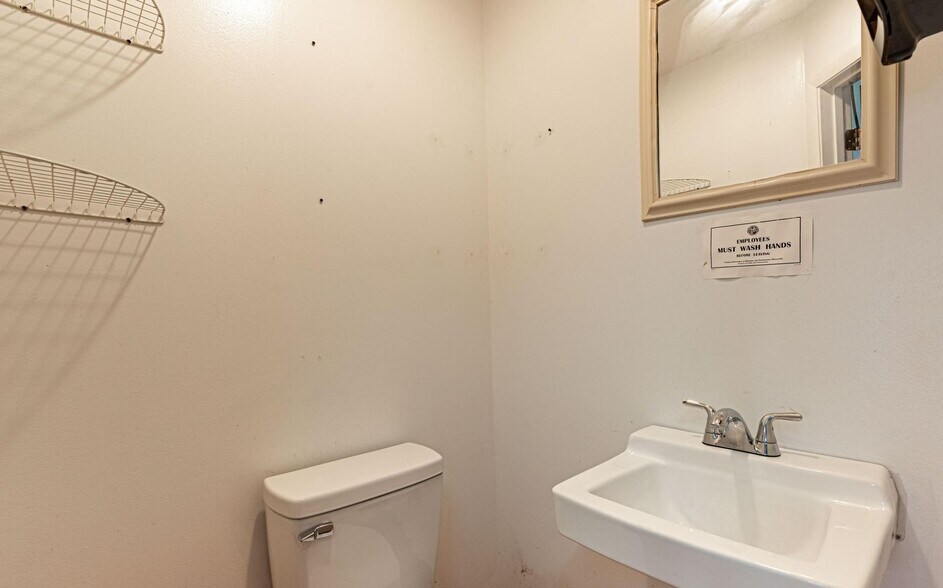 More Photos Of 3305 Parental Home Rd, Jacksonville Storefront Retail Office For Sale