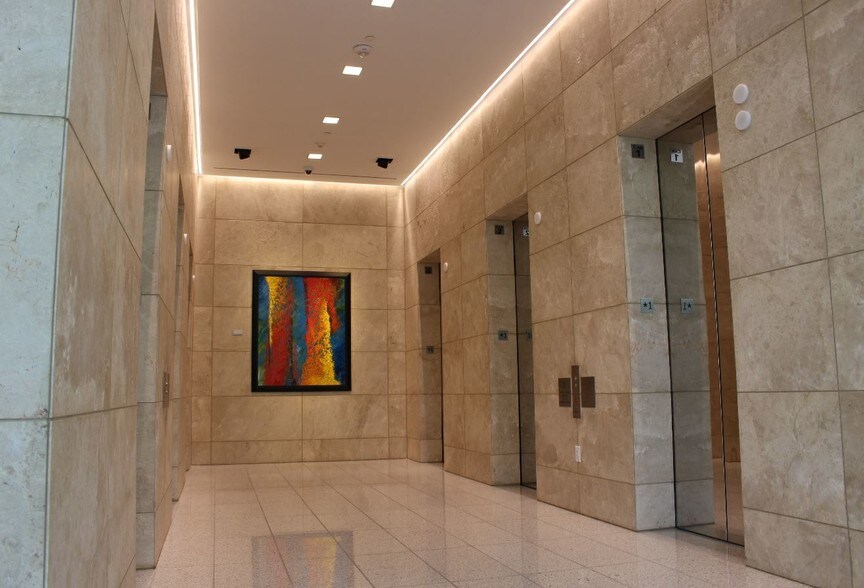 More Photos Of 2050 W Sam Houston Pky S, Houston Office For Lease