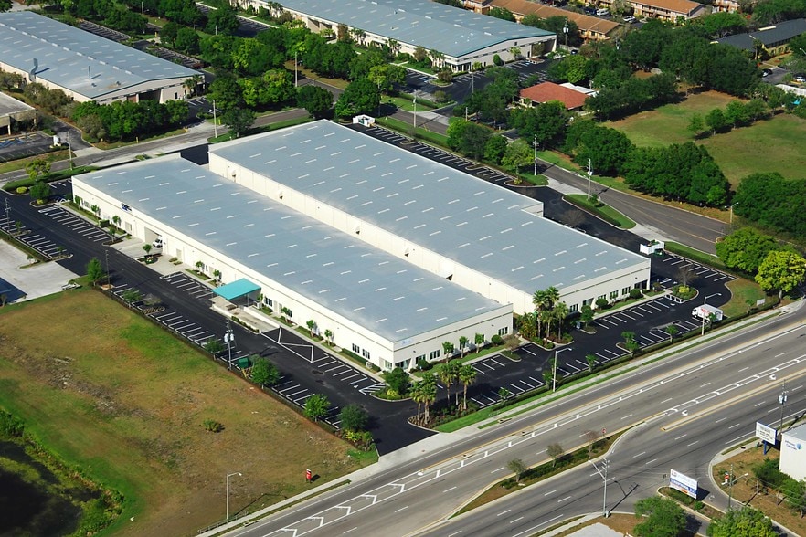 More Photos Of 6911 Bryan Dairy Rd, Largo Warehouse For Lease