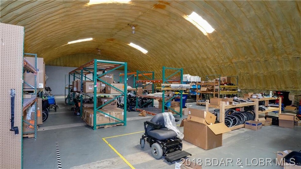 More Photos Of 166 Jackson St, Camdenton Flex For Sale