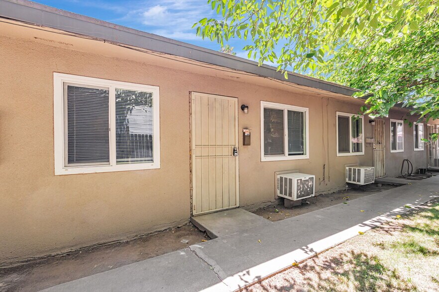 More Photos Of 360 N Calaveras St, Fresno Apartments For Sale