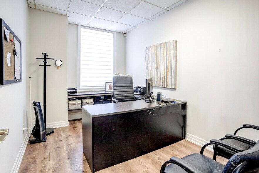 More Photos Of 1146 Aerowood Dr, Mississauga Warehouse For Sale