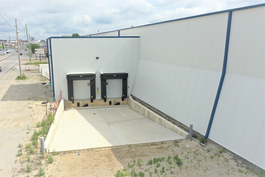 More Photos Of 2331 S 30th St, Lafayette Manufacturing For Sale