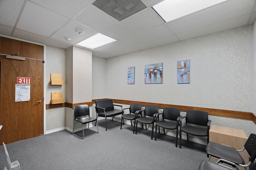 More Photos Of 11709 Old Ballas Rd, Saint Louis Medical For Sale