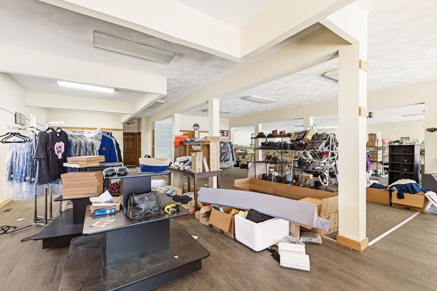 More Photos Of 316 N Main St, Columbia Storefront Retail Office For Sale