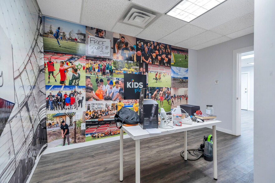 More Photos Of 10318-10324 Whalley Blvd, Surrey Storefront Retail Office For Lease