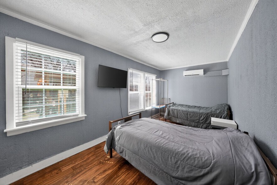 More Photos Of , Dallas Unknown For Sale