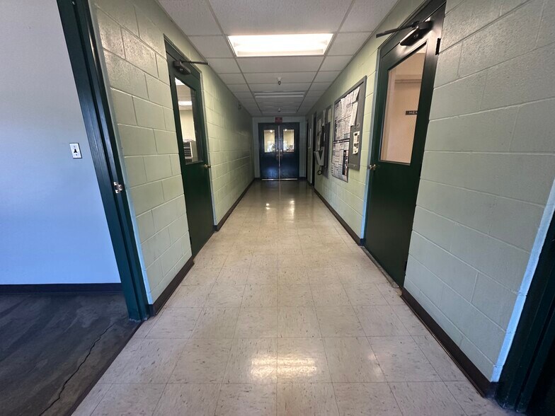 More Photos Of 240 Browns Ln, Coshocton Industrial For Sale