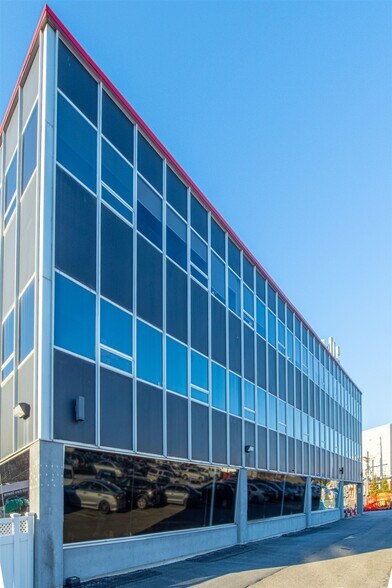 More Photos Of 7701 Marine Rd, North Bergen Office For Lease
