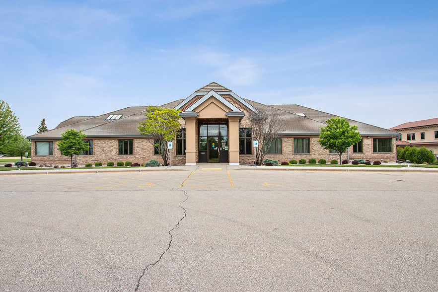 Primary Photo Of 2450 Witzel Ave, Oshkosh Office For Lease