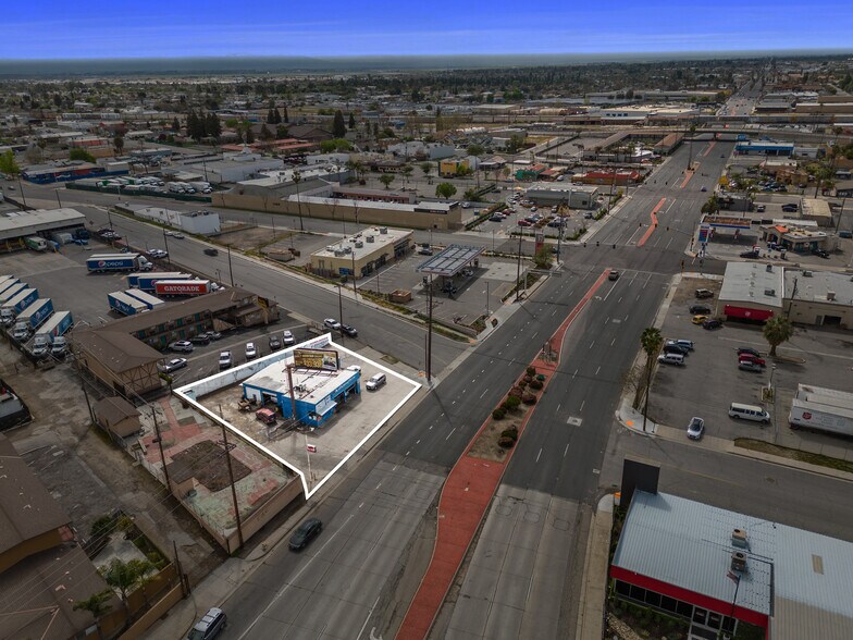 More Photos Of 2000 Union Ave, Bakersfield Auto Repair For Sale