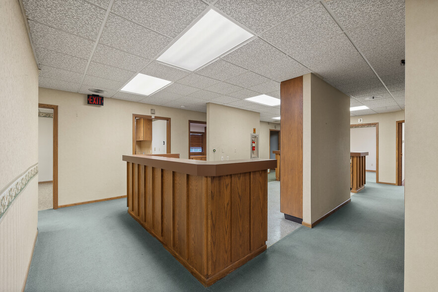 More Photos Of 370 Cline Ave, Mansfield Office Residential For Lease