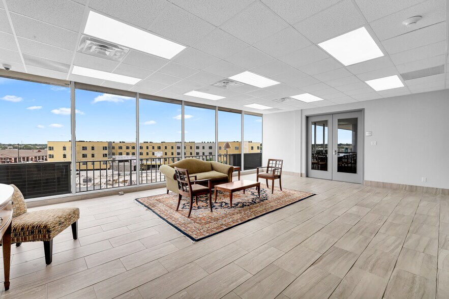 More Photos Of 6420 Hillcroft Ave, Houston Office Residential For Sale