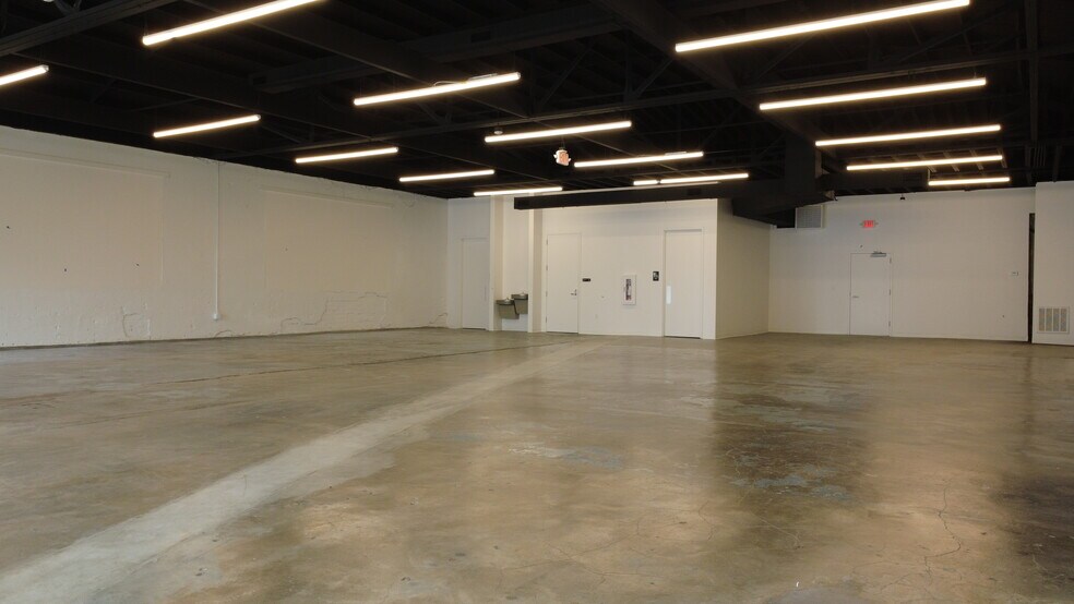 More Photos Of 2515 Nolensville Pike, Nashville Storefront For Sale