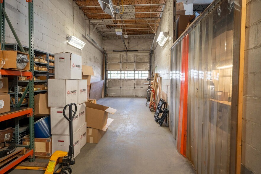 More Photos Of 5011 Grand Ave, Pittsburgh Research And Development For Sale