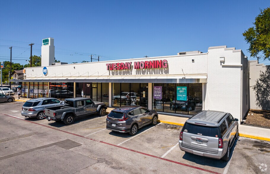 More Photos Of 3910 McCullough Ave, San Antonio Storefront For Lease