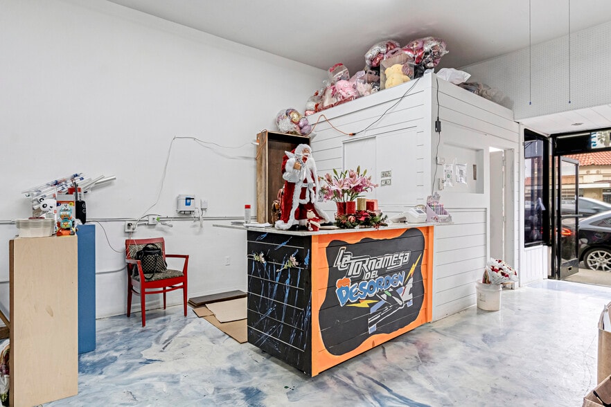 More Photos Of 3626 E Cesar Chavez Blvd, Fresno General Retail For Sale