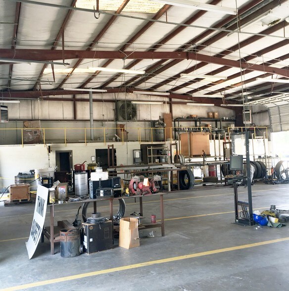 More Photos Of 310 Blanchard Rd, Florence Warehouse For Lease