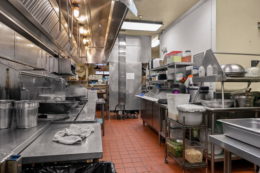 More Photos Of 419 E Main St, Ventura Restaurant For Lease