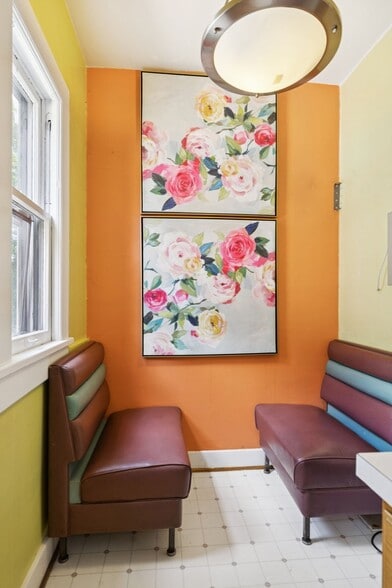 More Photos Of 1604 17th Ave S, Nashville Office Residential For Sale