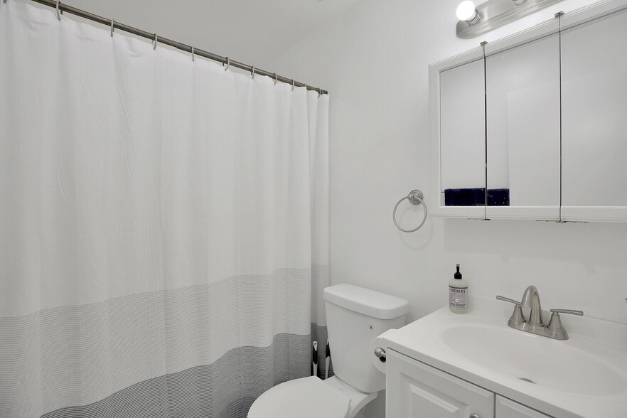 More Photos Of 316 W Valerio St, Santa Barbara Apartments For Sale