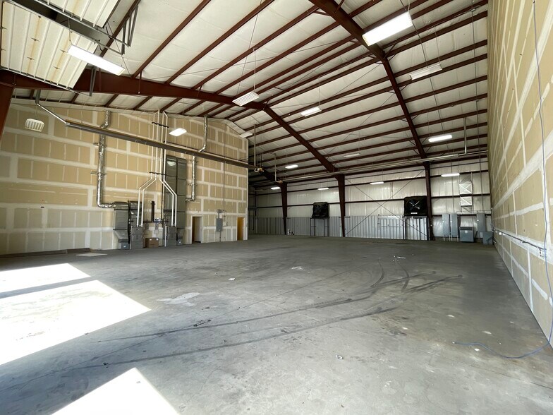 More Photos Of 9669 Havana St, Commerce City Manufacturing For Lease