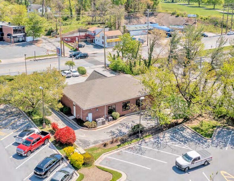 More Photos Of 1702 Reisterstown Rd, Pikesville Bank For Sale