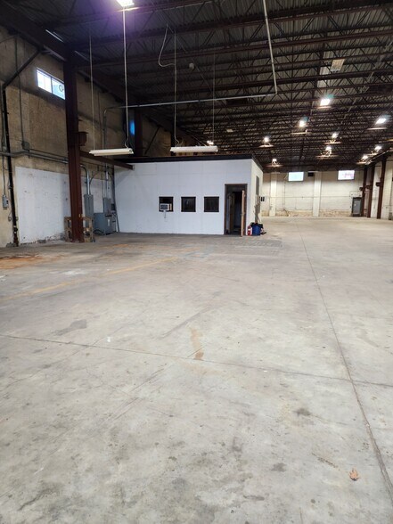 More Photos Of 2019 Washington Ave, Philadelphia Warehouse For Lease