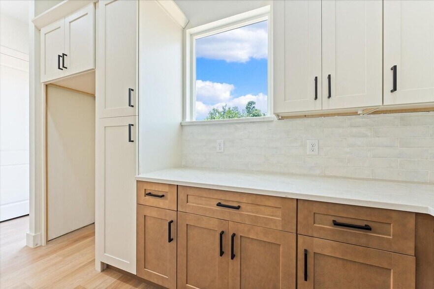 More Photos Of 9119 Henrietta Street #A & B, Houston Multifamily For Sale