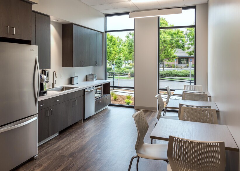 More Photos Of 841 Ohare Pky, Medford Office Residential For Lease