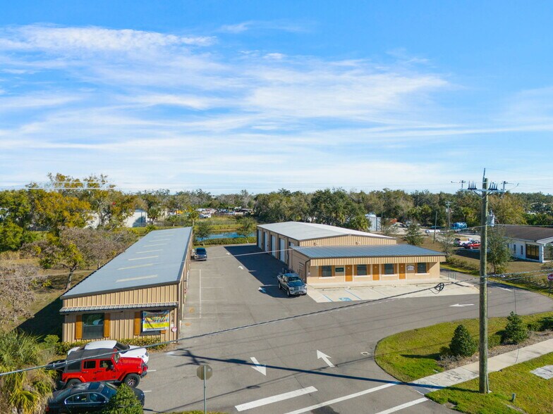 More Photos Of 810 49th St E, Palmetto Warehouse For Lease