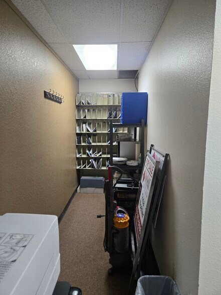 More Photos Of 635 W Corona St, Pueblo Loft Creative Space For Lease